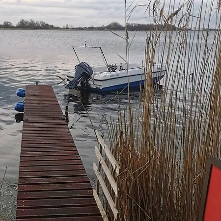 Kubis Modern Retreat Vaschvitz