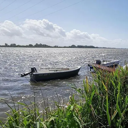 Kubis Modern Retreat